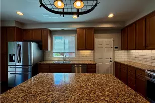 35636 Loggins Ct, Winchester, CA 92596 - Photo 4