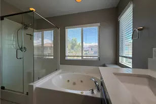 35636 Loggins Ct, Winchester, CA 92596 - Photo 6