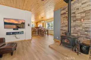 40272 Mahanoy Ln, Big Bear Lake, CA 92315 - Photo 2