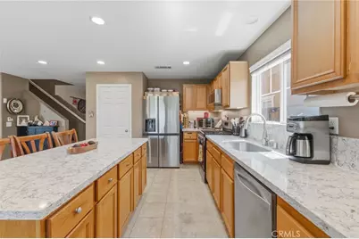 45015 Bronze Star, Lake Elsinore, CA 92532 - Photo 4