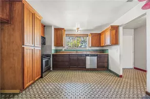 11273 Hesperia Rd, Hesperia, CA 92345 - Photo 2