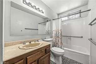 11273 Hesperia Rd, Hesperia, CA 92345 - Photo 12