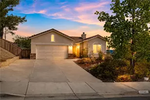 32198 White Spruce Ct, Wildomar, CA 92595 - Photo 1