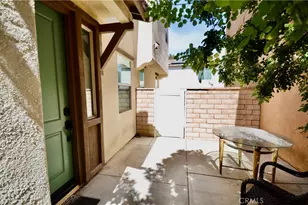 42648 Indigo Pl, Temecula, CA 92592 - Photo 2