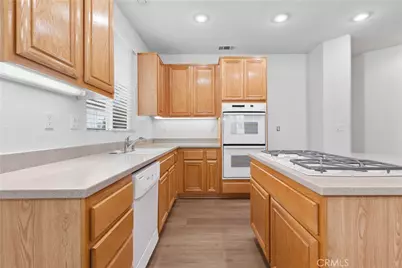 29395 Pebble Beach Drive, Murrieta, CA 92563 - Photo 16