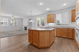 29395 Pebble Beach Dr, Murrieta, CA 92563 - Photo 12