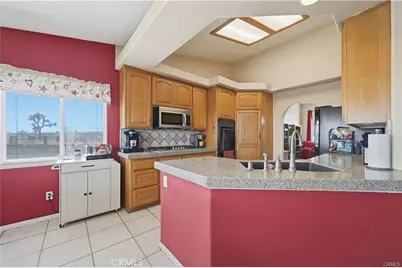 12035 Barbet, Phelan, CA 92371 - Photo 6