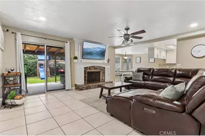 9228 Hawthorne Avenue, Riverside, CA 92503 - Photo 14