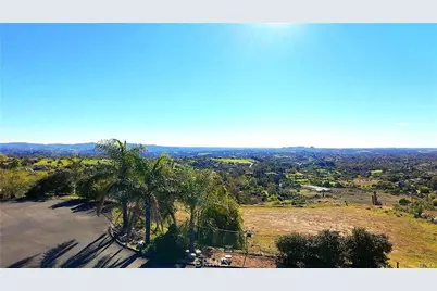1387 Las Vistas, Fallbrook, CA 92028 - Photo 8