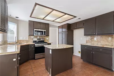 36194 Toulon, Murrieta, CA 92562 - Photo 4