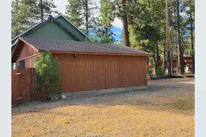 1056 Cherokee Street, Fawnskin, CA 92333 - Photo 12