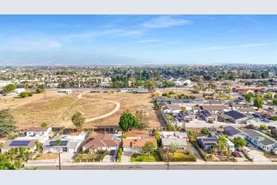 16262 Ivy Avenue, Fontana, CA 92335 - Photo 40