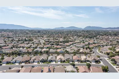 30299 Mondavi, Murrieta, CA 92563 - Photo 32