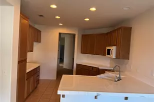 42077 Faith Dr, Hemet, CA 92544 - Photo 4