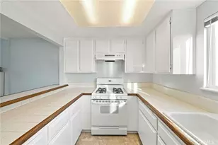 981 W Imperial Hwy, La Habra, CA 90631 - Photo 18