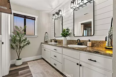 22336 Loch Lomond, Canyon Lake, CA 92587 - Photo 32