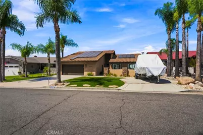 22336 Loch Lomond, Canyon Lake, CA 92587 - Photo 2