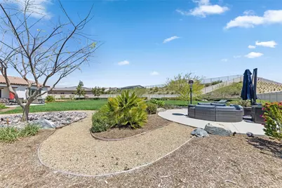 7631 Capstone Court, Riverside, CA 92506 - Photo 34