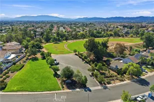 41181 Mountain Pride Dr, Murrieta, CA 92562 - Photo 4