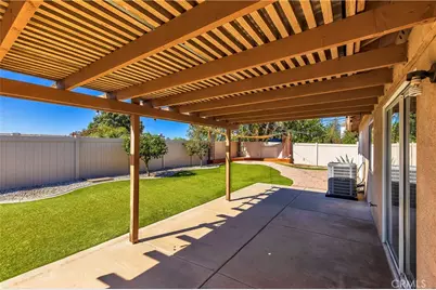 31529 Amsterdam, Winchester, CA 92596 - Photo 8