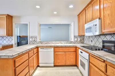 22700 Blue Teal, Canyon Lake, CA 92587 - Photo 8