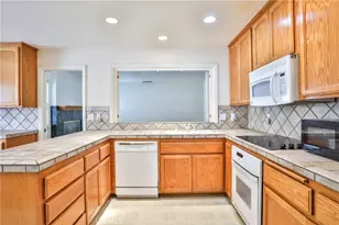 22700 Blue Teal, Canyon Lake, CA 92587 - Photo 8
