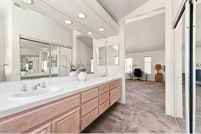 39876 Via Castana, Murrieta, CA 92563 - Photo 36
