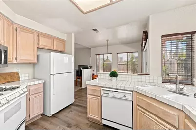 39876 Via Castana, Murrieta, CA 92563 - Photo 22
