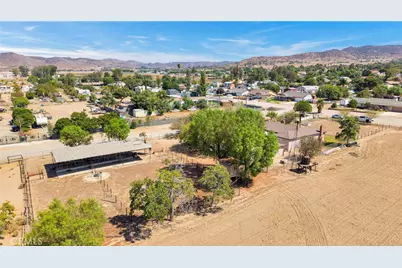 31130 Water Avenue, Nuevo, CA 92567 - Photo 36