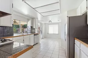 27041 Ravenhill Ct, Temecula, CA 92591 - Photo 12