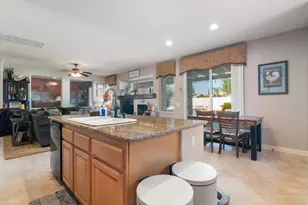37781 Rushing Wind Ct, Murrieta, CA 92563 - Photo 12