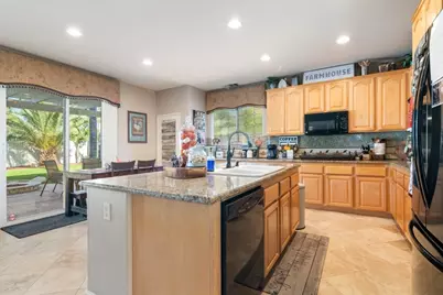 37781 Rushing Wind Court, Murrieta, CA 92563 - Photo 10