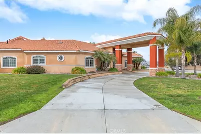 947 W Commonwealth Avenue, Hemet, CA 92543 - Photo 2