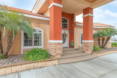 947 W Commonwealth Avenue, Hemet, CA 92543 - Photo 4
