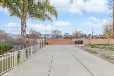 947 W Commonwealth Avenue, Hemet, CA 92543 - Photo 56