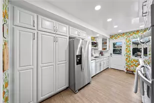 1408 E Fairway Dr, Orange, CA 92866 - Photo 14