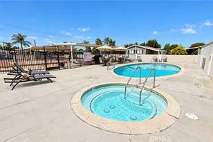 530 W Devonshire, Hemet, CA 92543 - Photo 54