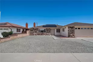 650 La Mancha, Hemet, CA 92543 - Photo 2