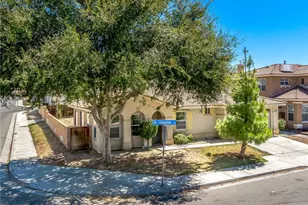 1863 Orchard Park Ct, San Jacinto, CA 92583 - Photo 2