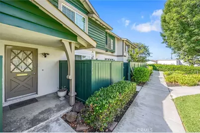 8174 Glengarry Green, Buena Park, CA 90621 - Photo 4