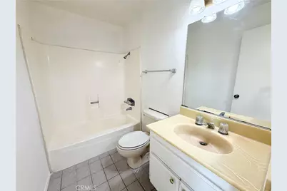 15155 Sherman Way #49, Van Nuys, CA 91405 - Photo 18