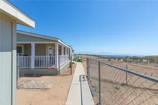 34715 Empty Saddle, Hemet, CA 92544 - Photo 4