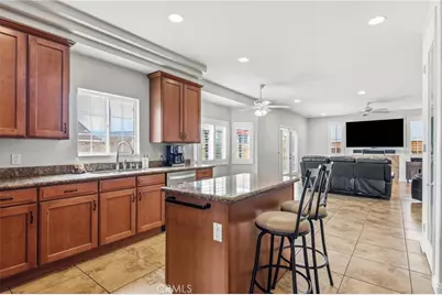 571 Winners Circle, San Jacinto, CA 92582 - Photo 12