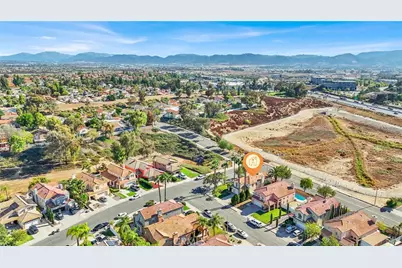 39909 Via Castana, Murrieta, CA 92563 - Photo 42