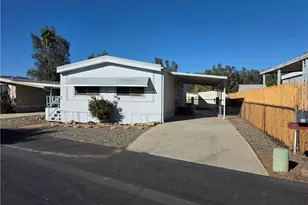 21601 Canyon Dr, Wildomar, CA 92595 - Photo 2