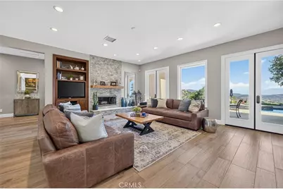 17650 Calle Pescar, Murrieta, CA 92562 - Photo 10