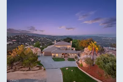17650 Calle Pescar, Murrieta, CA 92562 - Photo 2