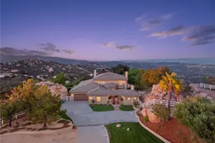 17650 Calle Pescar, Murrieta, CA 92562 - Photo 2