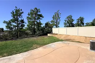 42641 Hussar Ct, Temecula, CA 92592 - Photo 18