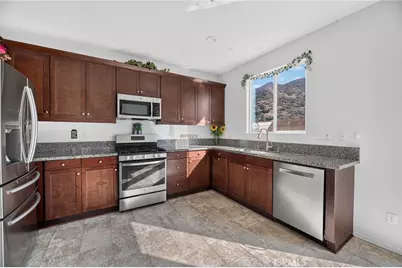 24061 Elderberry Lane, Lake Elsinore, CA 92532 - Photo 8